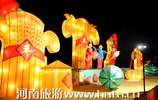 賞花燈猜燈謎鬧民俗活動(dòng)多多 我省各地喜過元宵節(jié)